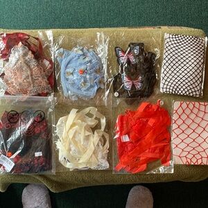 Assorted Lace and Ribbon lingerie sets-large(113025L1)